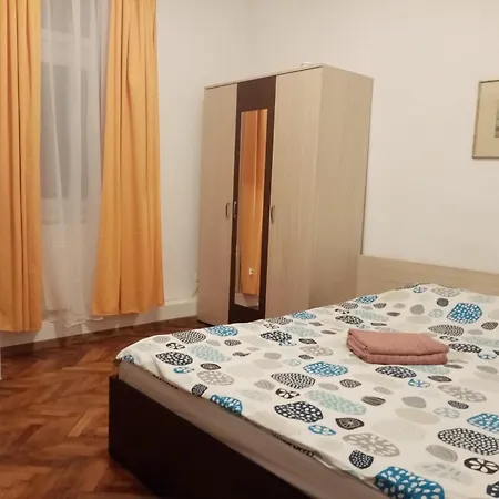 Apartment In Historic Center Brasov